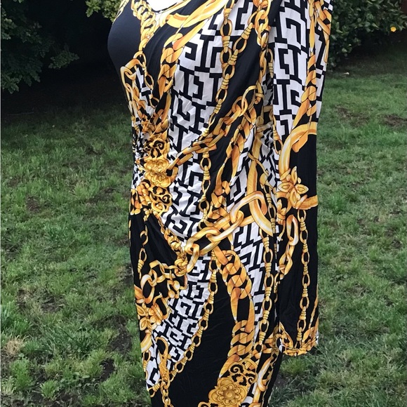 Chain pattern Designer Dress - Picture 7 of 8